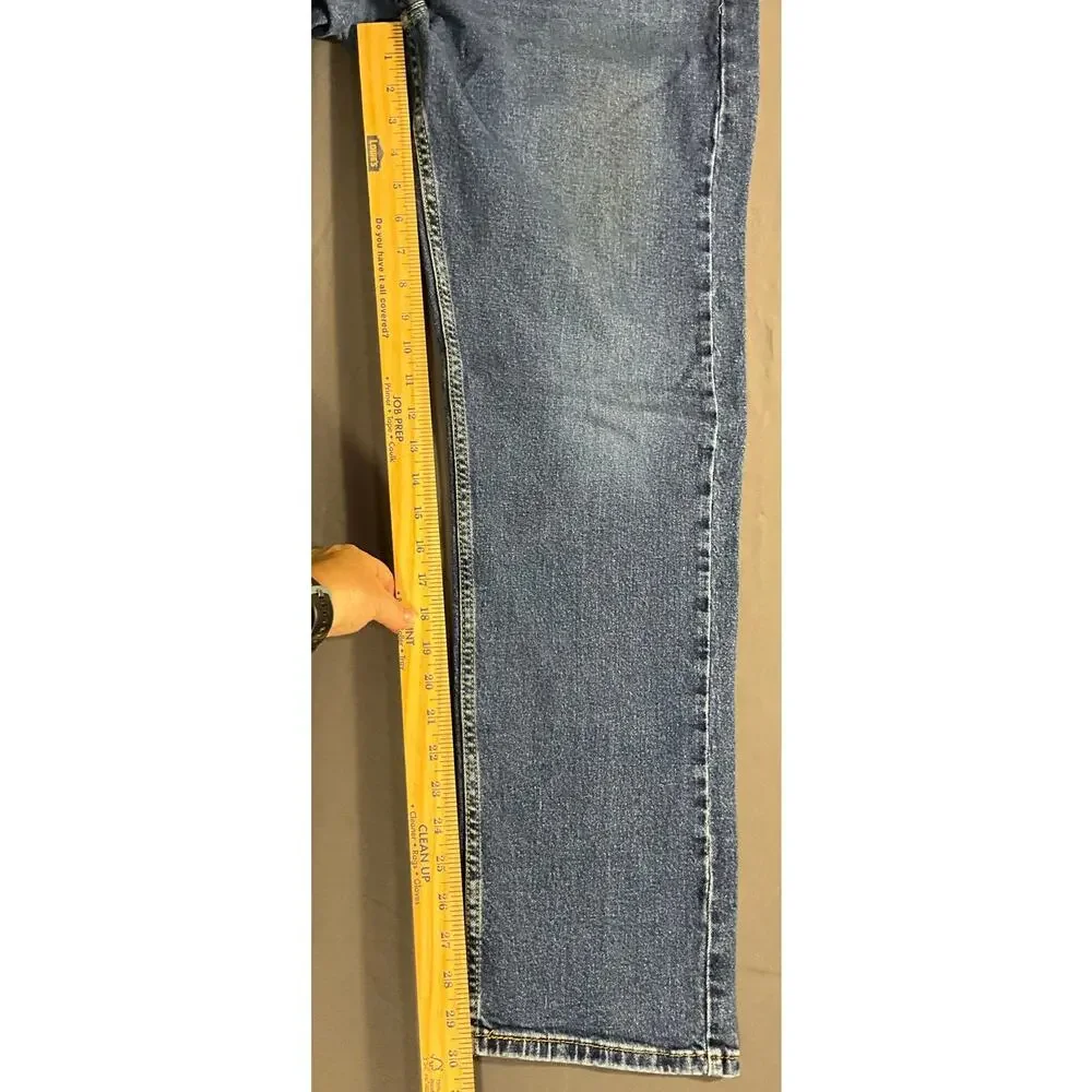 Levi Strauss Men's 505 Jeans 38 X 32 Medium Wash 5 Pocket Regular Straight Leg